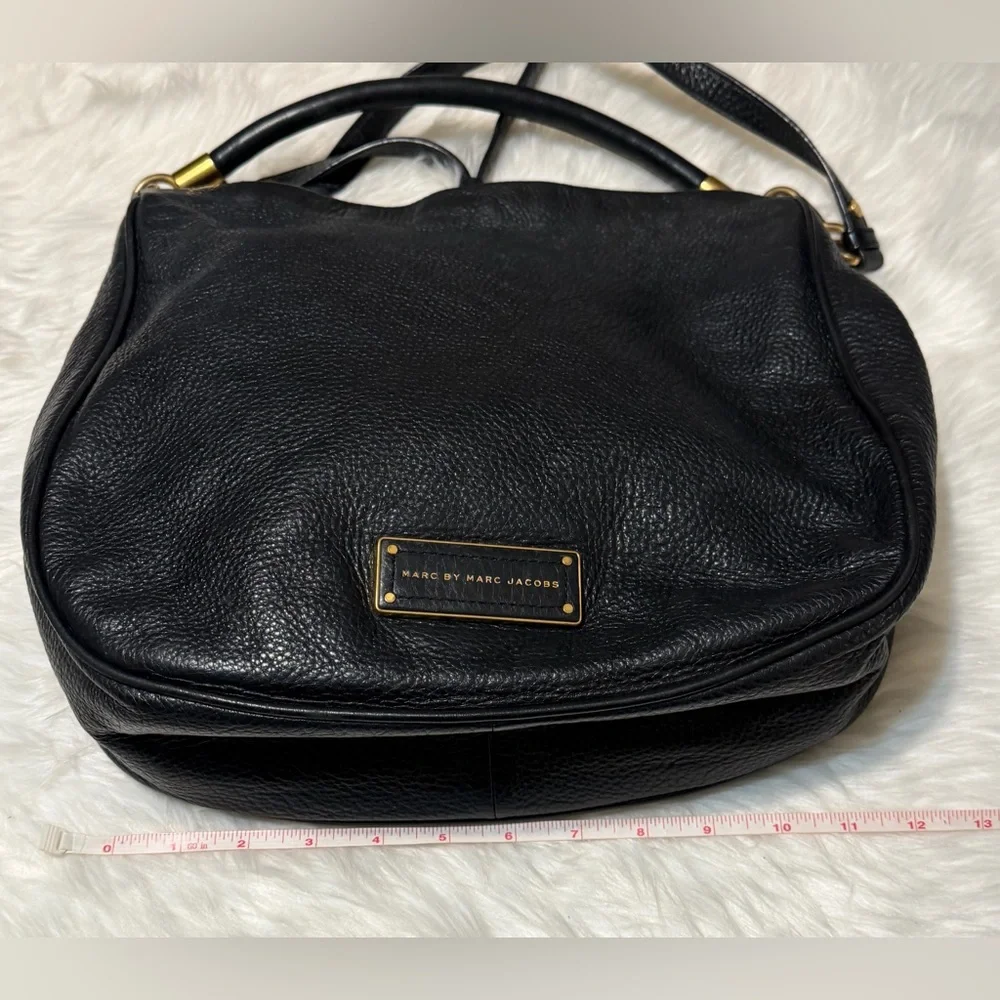 Marc Jacobs Hobo Black Pebbled Leather Bag with Gold Hardware - Picture 10 of 13